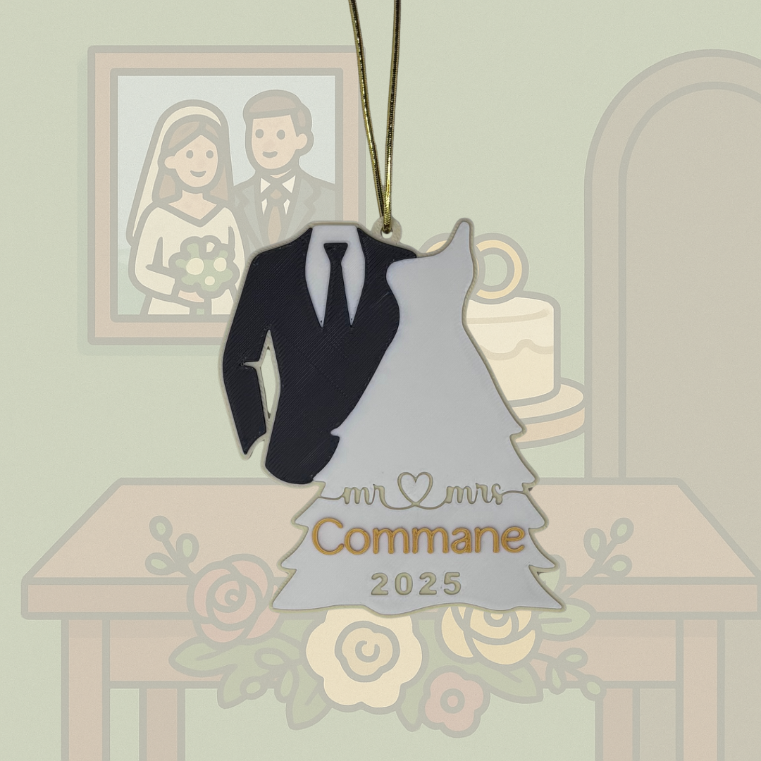 Personalised Wedding Christmas Ornament – Custom Name & Year (Mr & Mrs Design)